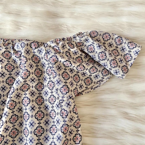 Forever 21 Preppy Cream Blue Paisley Off Shoulder Dress Sz XS - Picture 3 of 9